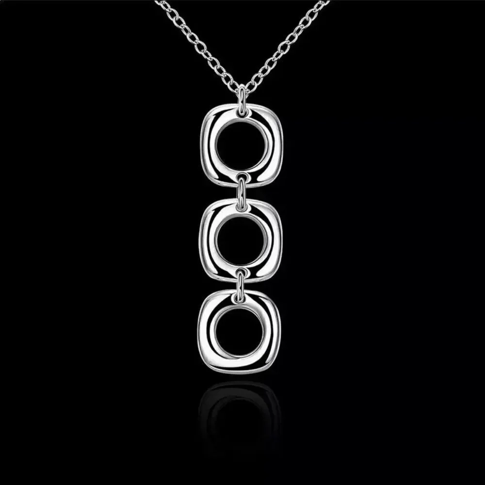 The Tibetan Trio Pendant necklace in 925